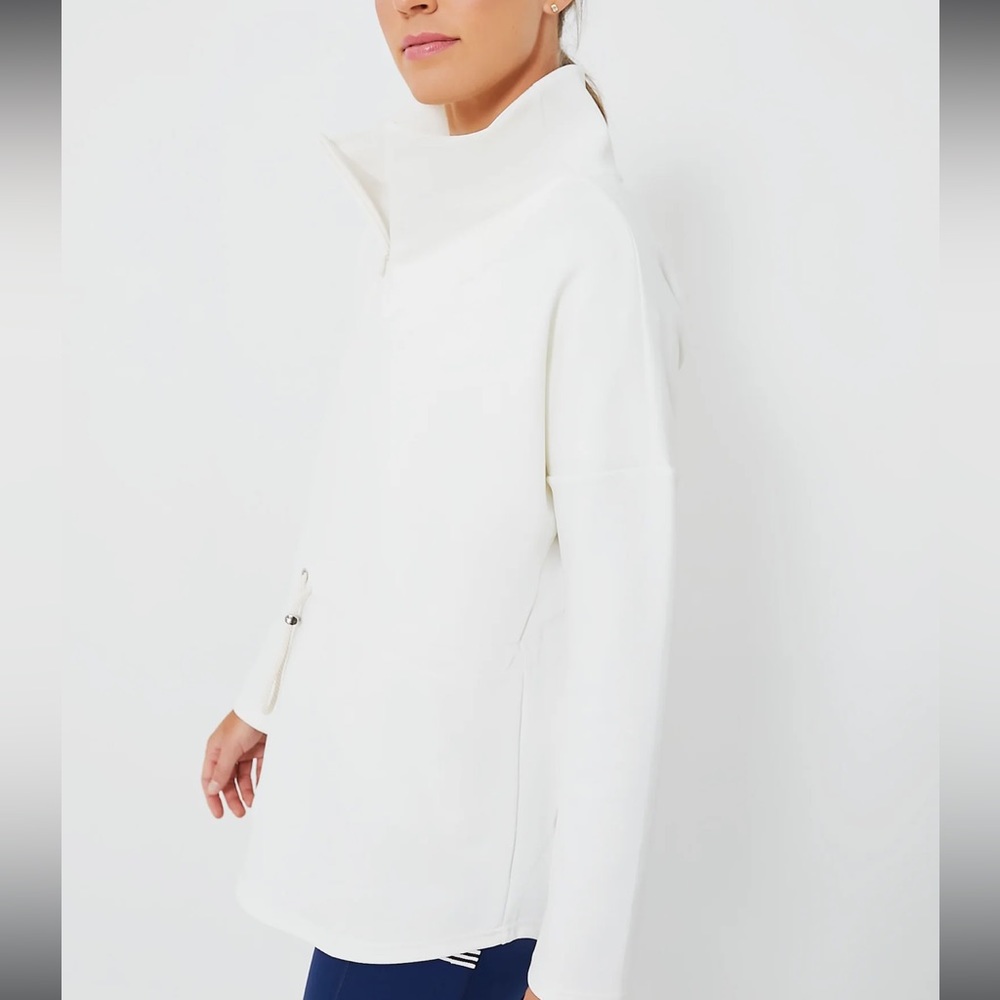 TNUCK SPORT
White Cinched Natalie Quarter Zip - Picture 3 of 11